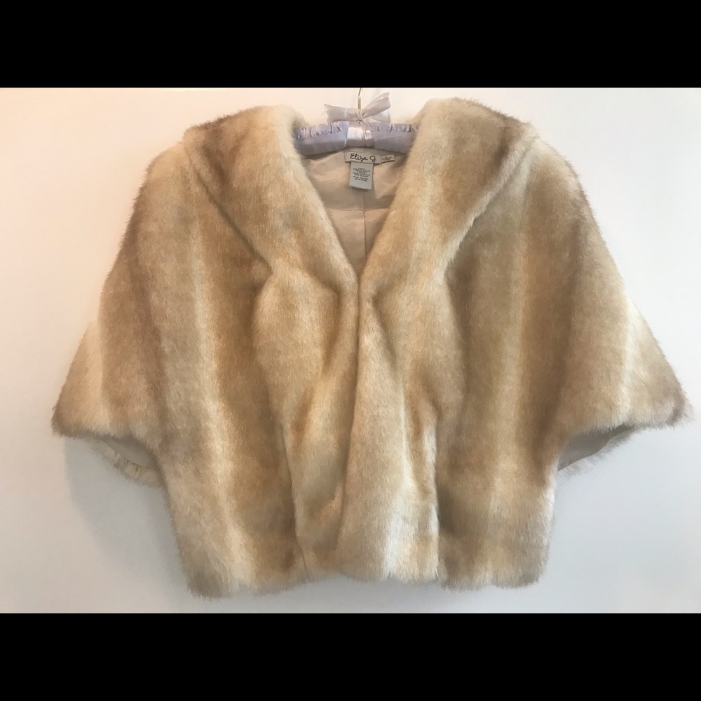 Faux Fur Capelet
